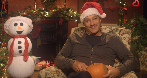 12 Christmas Hacks That Will Make Your Festive Sea
