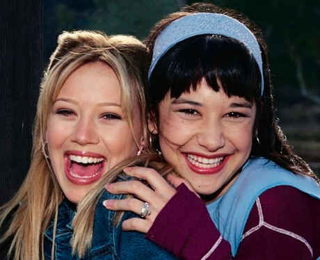 Lizzie McGuire and Miranda Sanchez are cute as buttons in 'Lizzie ...